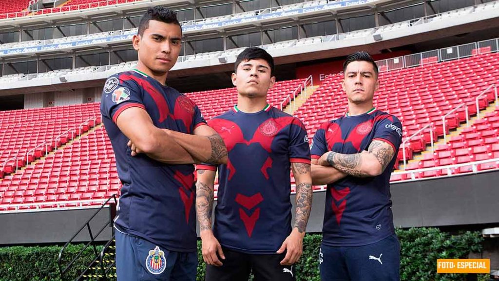 Chivas presenta uniforme alternativo