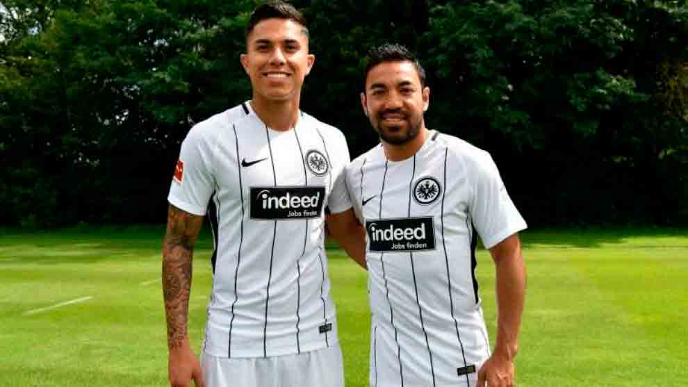 Carlos Salcedo y Marco Fabián