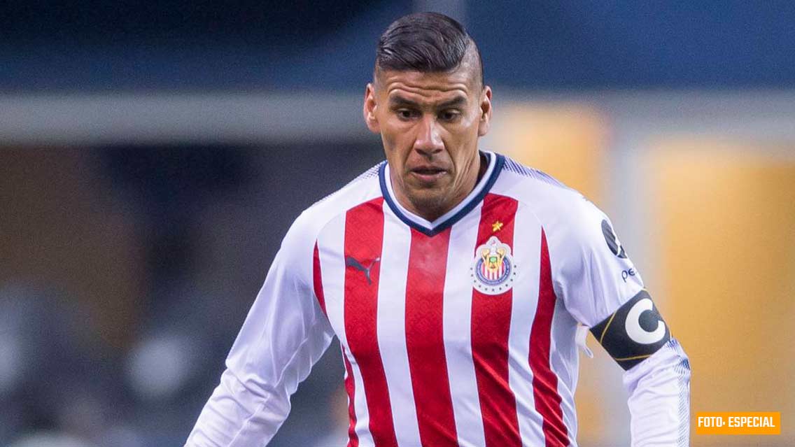 Salcido se irá de Chivas tras Mundial de Clubes