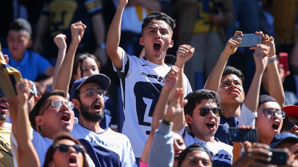 Se hace presente la violencia en el Estadio Azteca