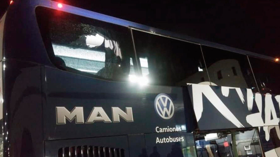 El autobús de Rayados fue apedreado