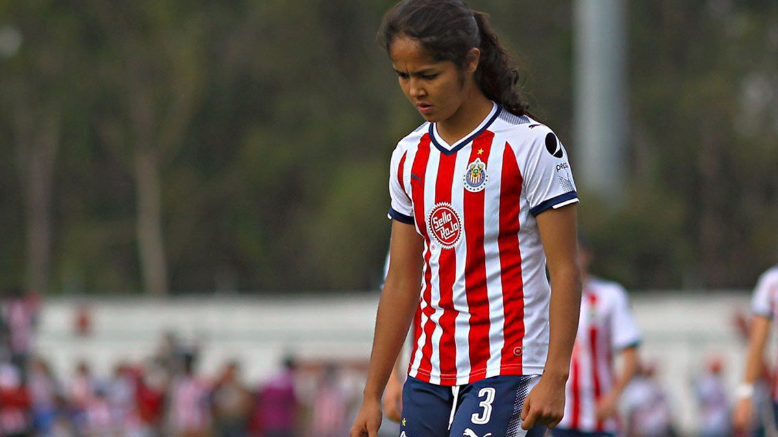 Chivas Femenil le quita el sueldo a jugadoras