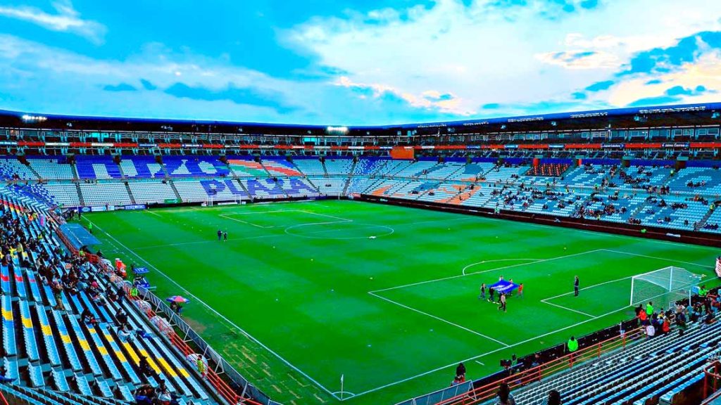 Estadios que han aparecido en Club de Cuervos