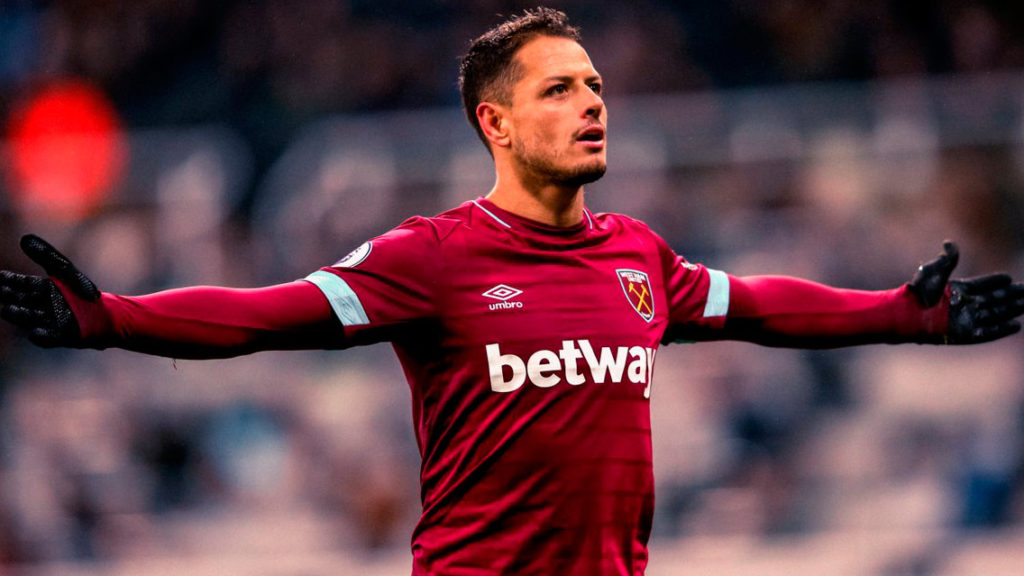 Sevilla y Betis también quieren al Chicharito