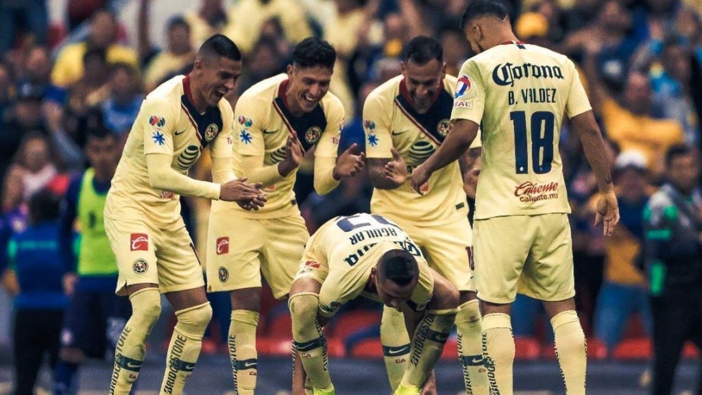 Los horribles festejos de Paul Aguilar