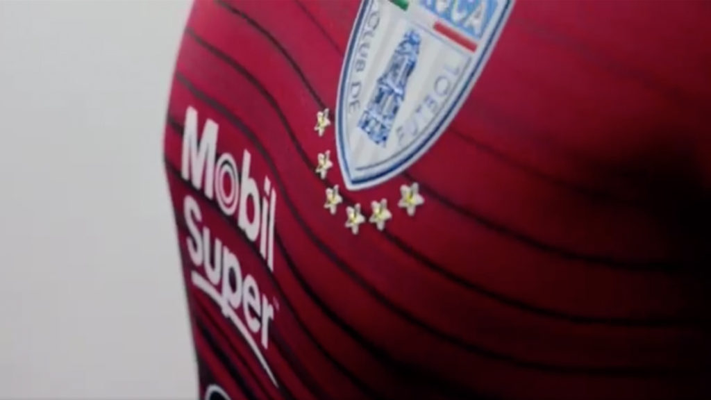 El jersey de Pachuca en homenaje a Miguel Calero