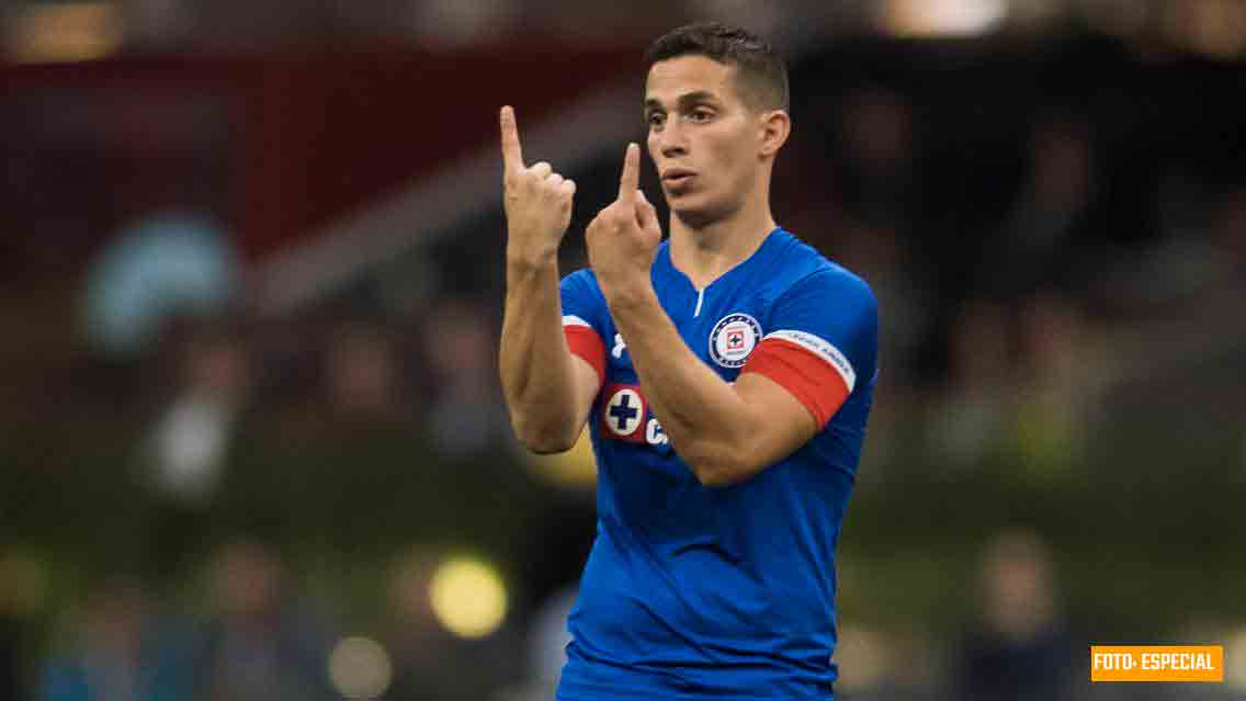 Marcone promete volver con Cruz Azul