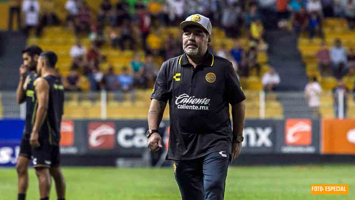 Operan a Maradona por sangrado estomacal