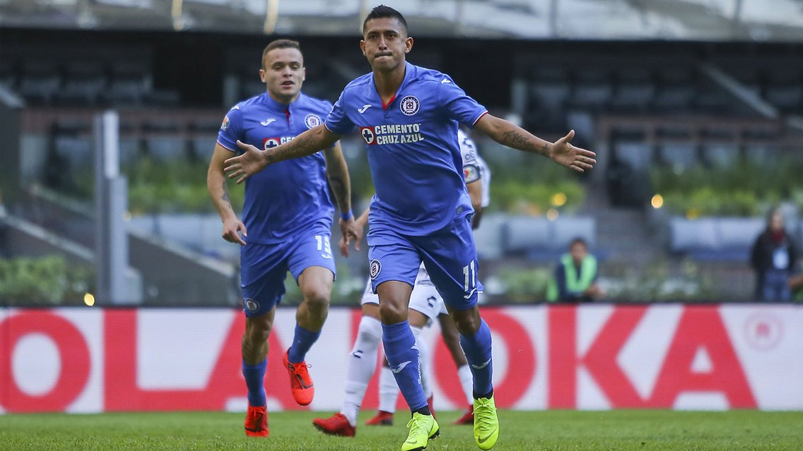 Cruz Azul no brilla pero vence a Xolos