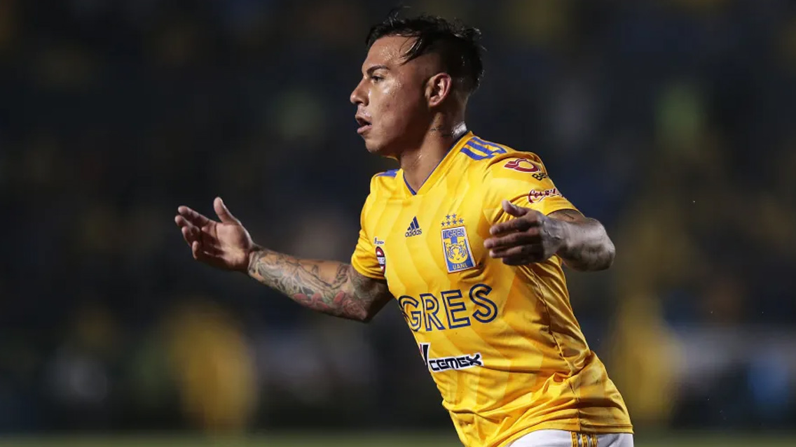 Tigres UANL pide 18 millones por Carioca y Vargas