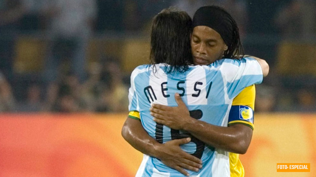 Ronaldinho quiere ver a Lionel Messi en Copa América