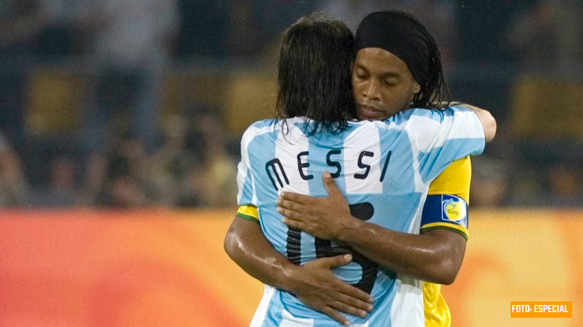 Ronaldinho quiere que Messi esté en la Copa América