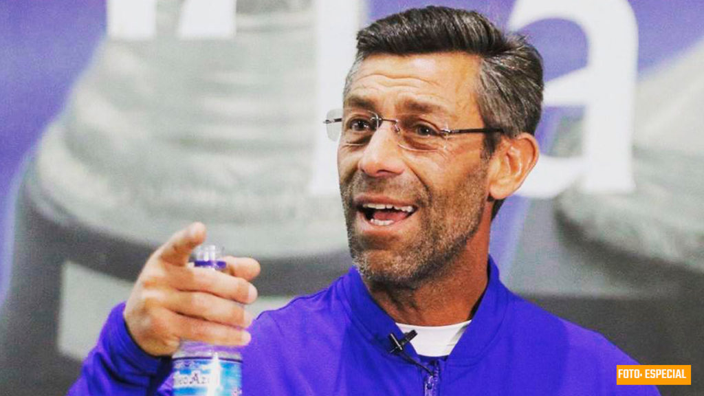 Caixinha responde a Walter Montoya