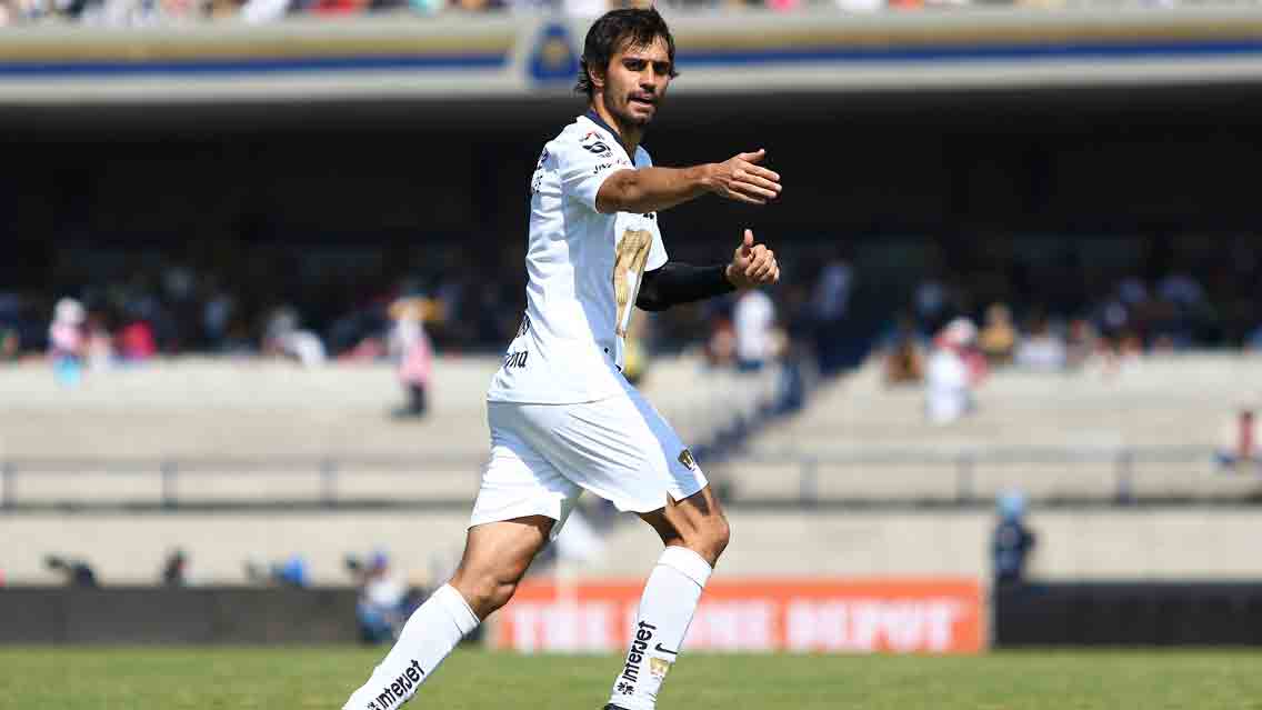 Pumas le busca acomodo a Alejandro Arribas