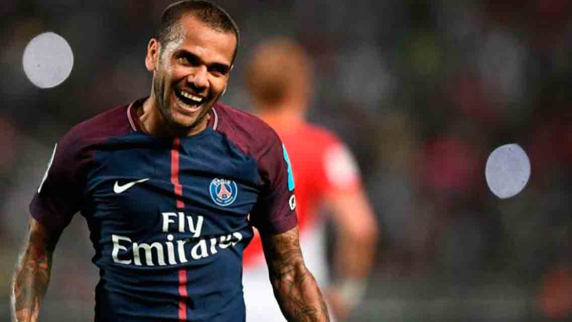 El equipo de la Premier League al que podría llegar Dani Alves