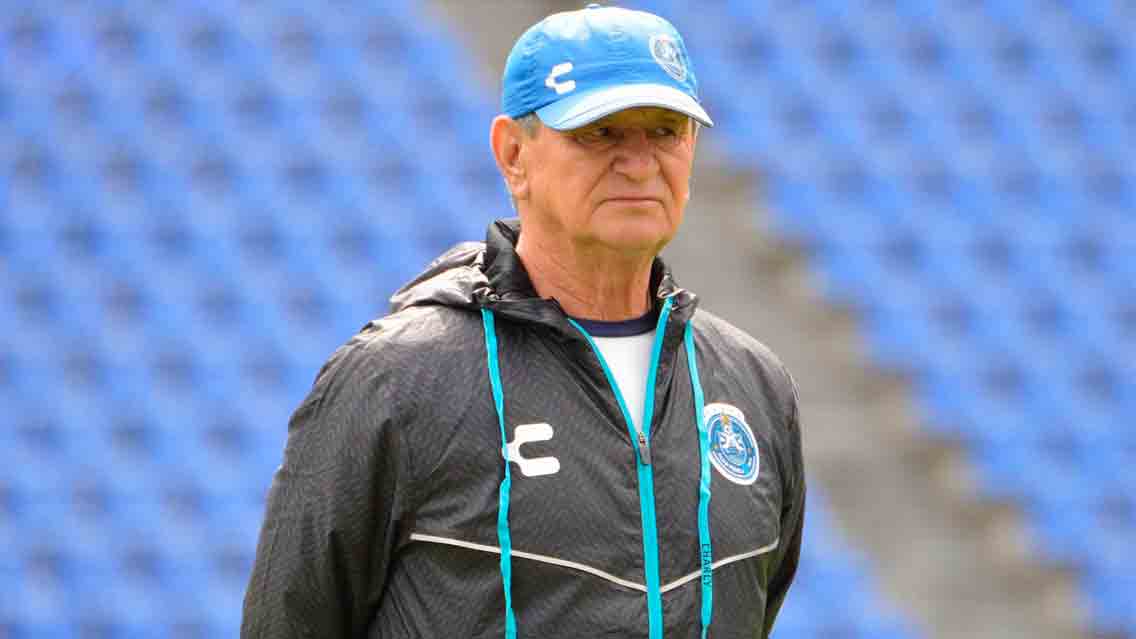 Enrique Meza deja de ser director técnico del Puebla