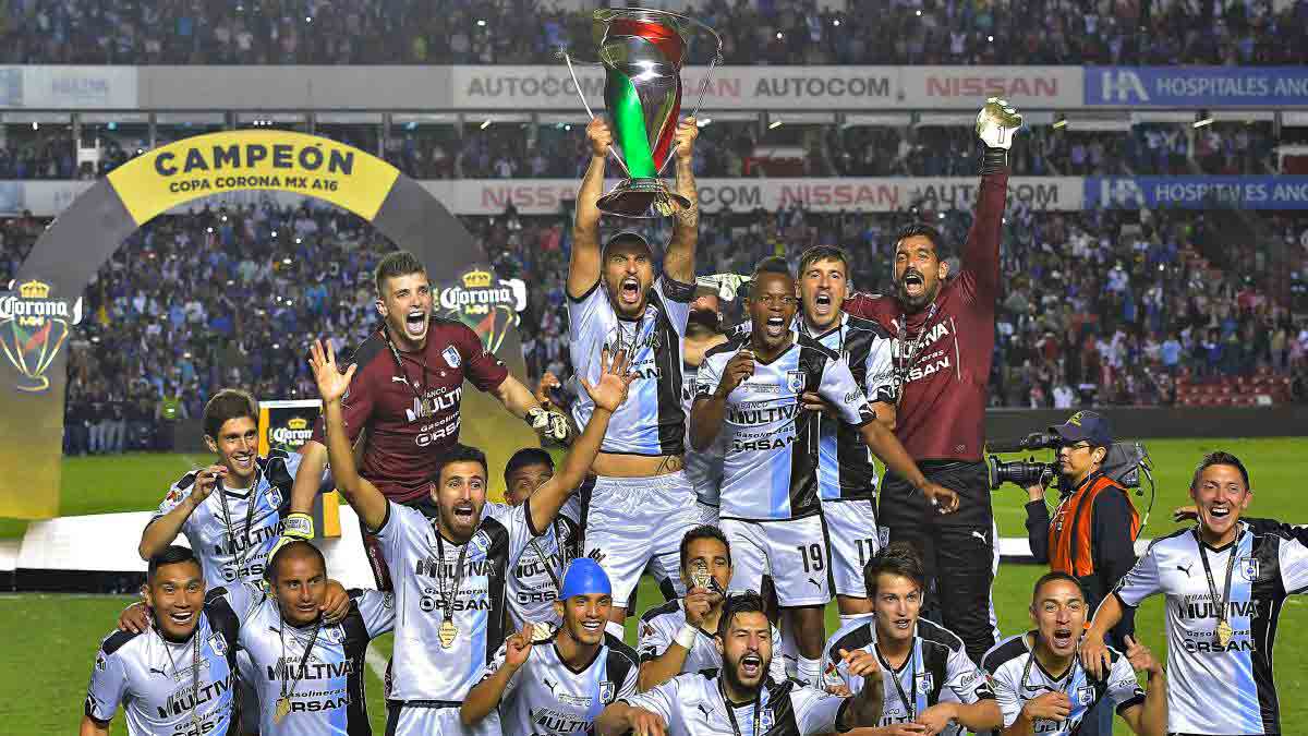 Gallos Blancos