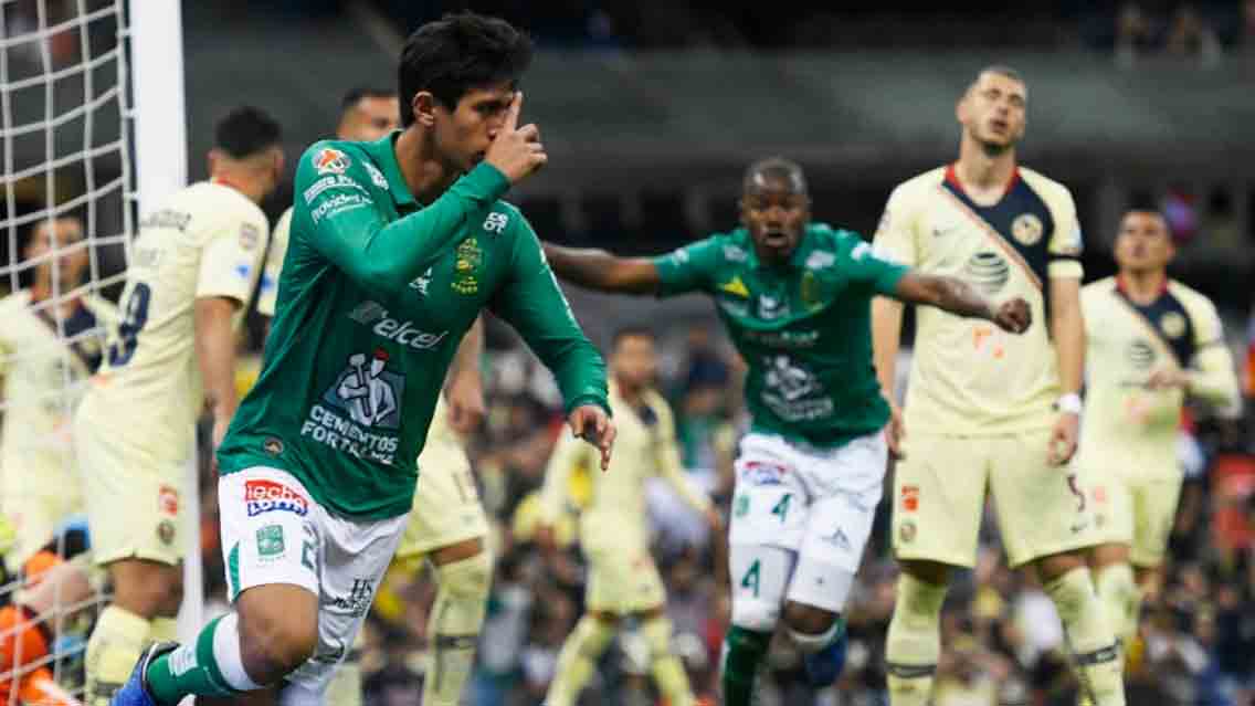 León golea y humilla al América en el Estadio Azteca