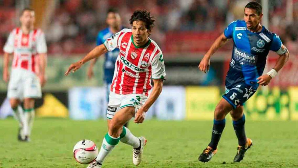 Matías Fernández deja al Necaxa y va al futbol colombiano