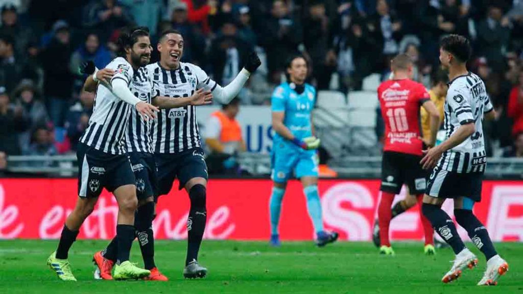 Rayados siguen imparables y golean a Lobos BUAP