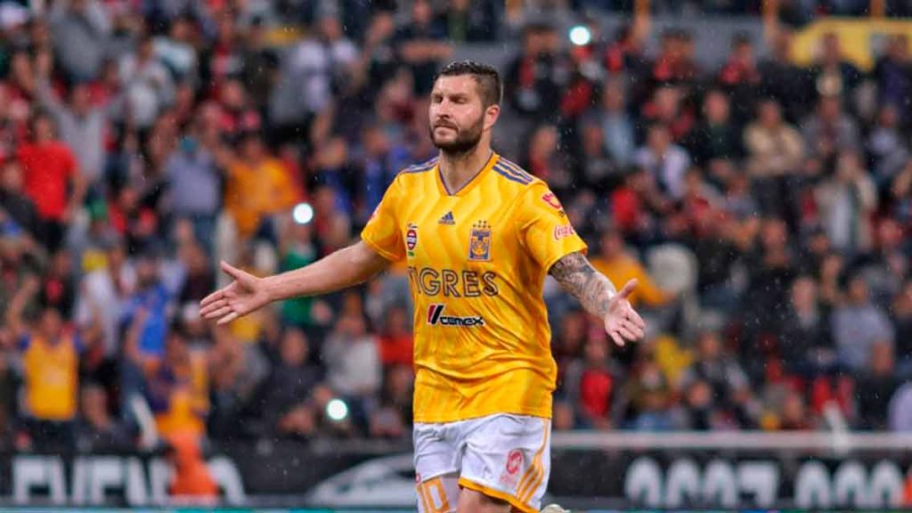 Tigres saca playera conmemorativa de Gignac