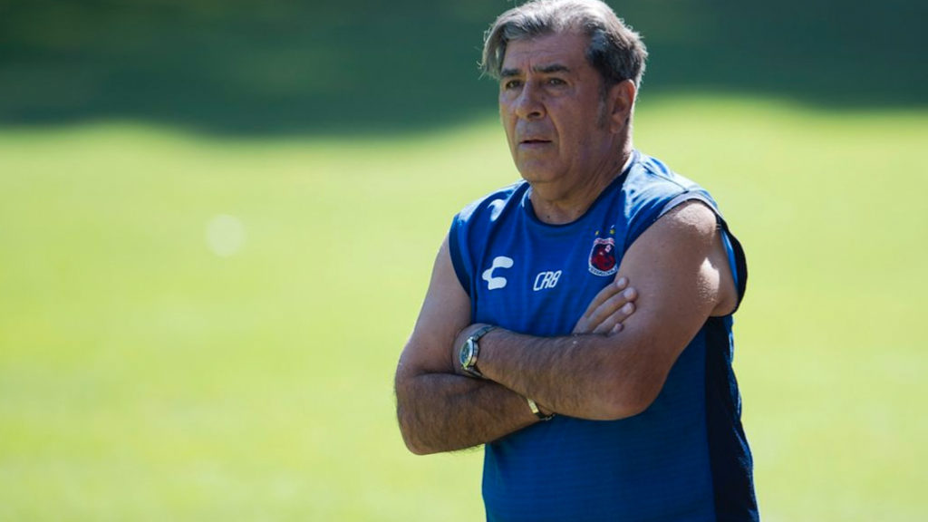 Carlos Reinoso arremete contra Nico Castillo