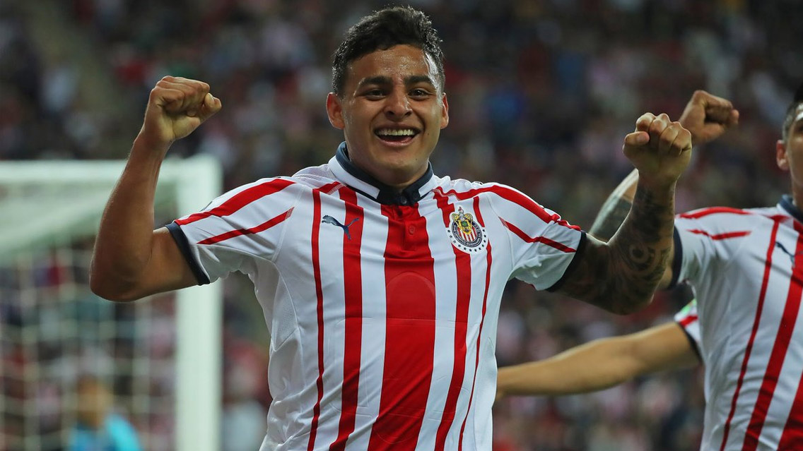 Chivas y Alexis Vega aplastan al Atlas