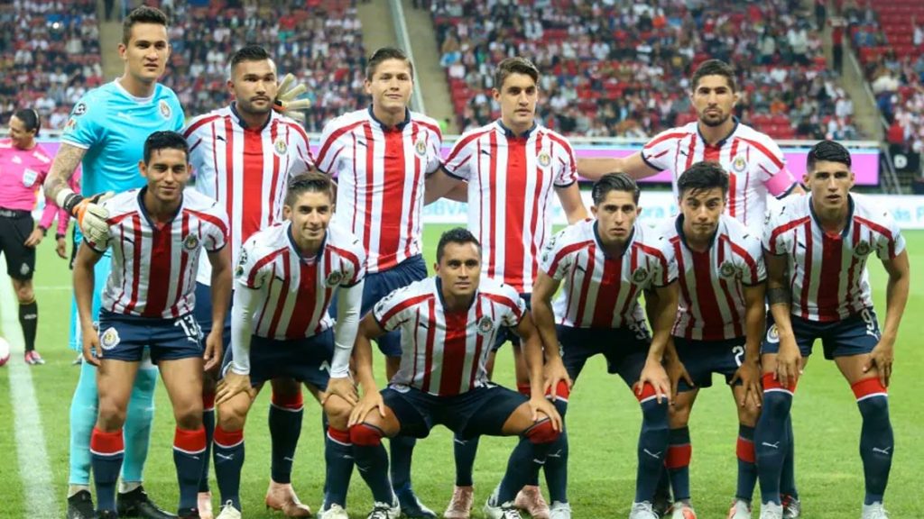 Filtran jersey de Chivas