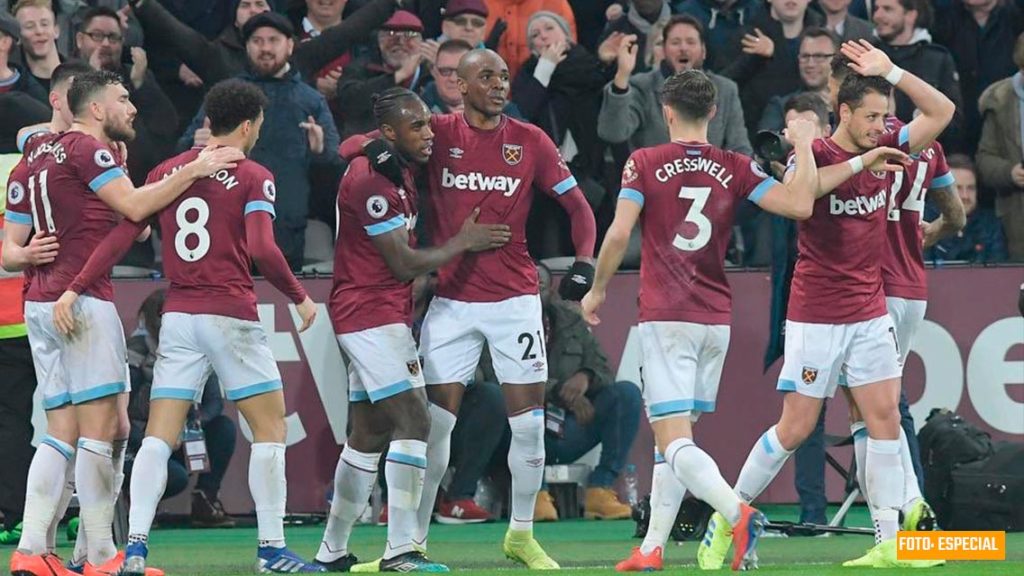 Con Chicharito, West Ham empate ante Liverpool
