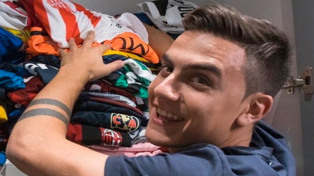 ¿Quién le dio el jersey de América a Paulo Dybala?