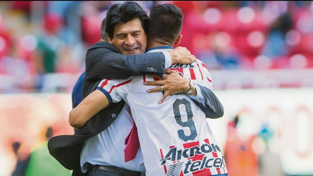 José Cardozo ve a Alan Pulido en el Manchester City