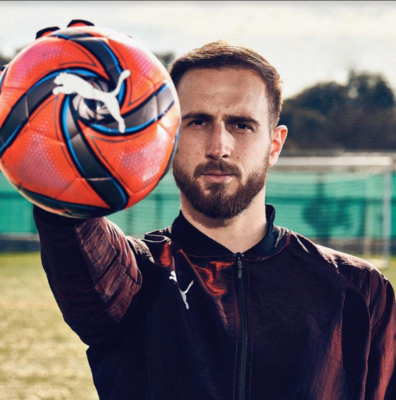 Puma firma a Jan Oblak