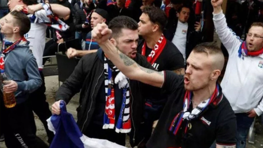 5 detenidos por pelea entre fans del Barcelona y Olympique