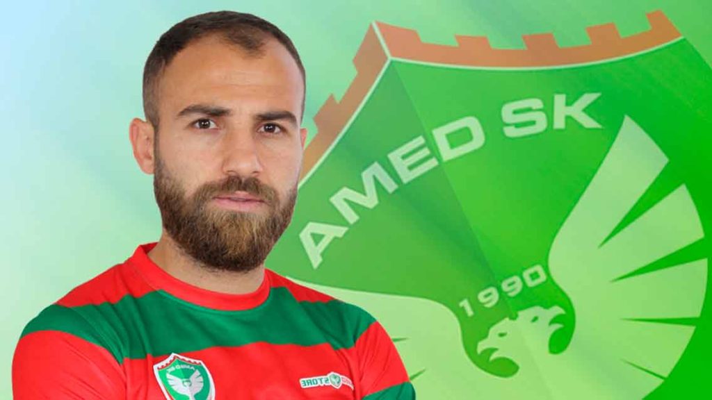 Investigarán a futbolista que cortó a rivales