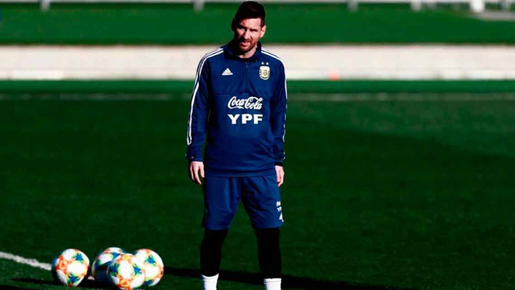 Messi abandonó la concentración de Argentina