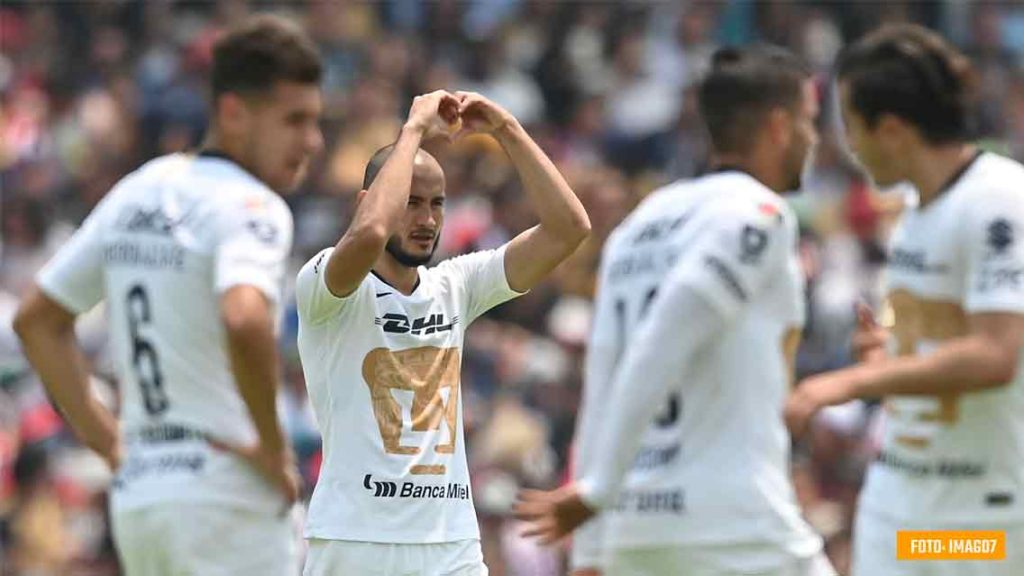 Pumas se impone en CU y hunde a las Chivas