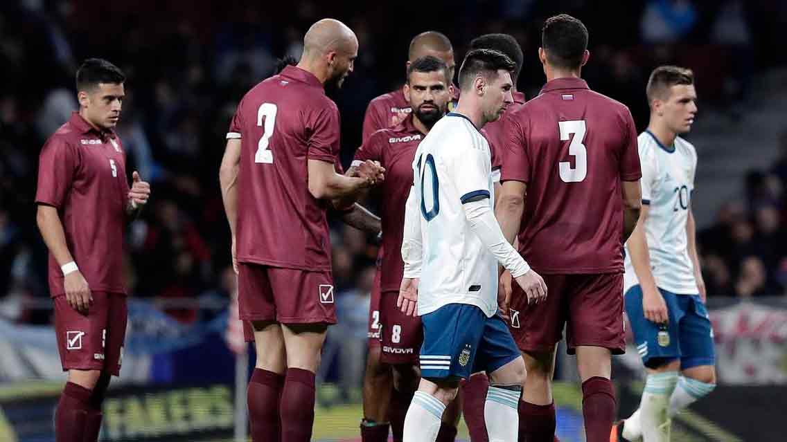 Técnico de Venezuela renunciaría por cuestiones políticas