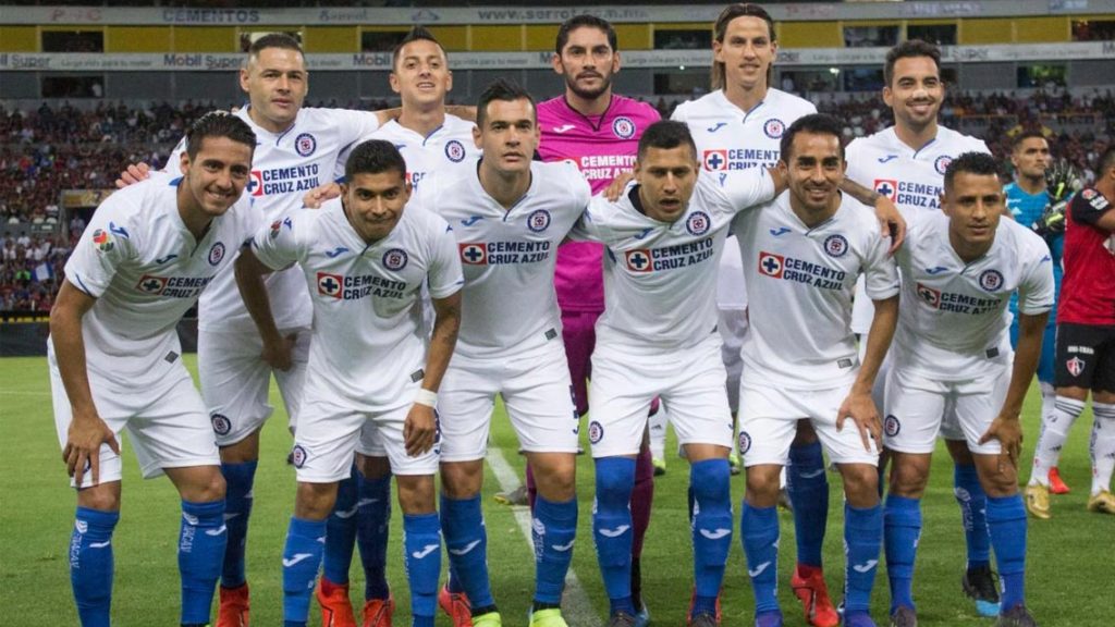 Tocarse los genitales, el nuevo amuleto de Cruz Azul