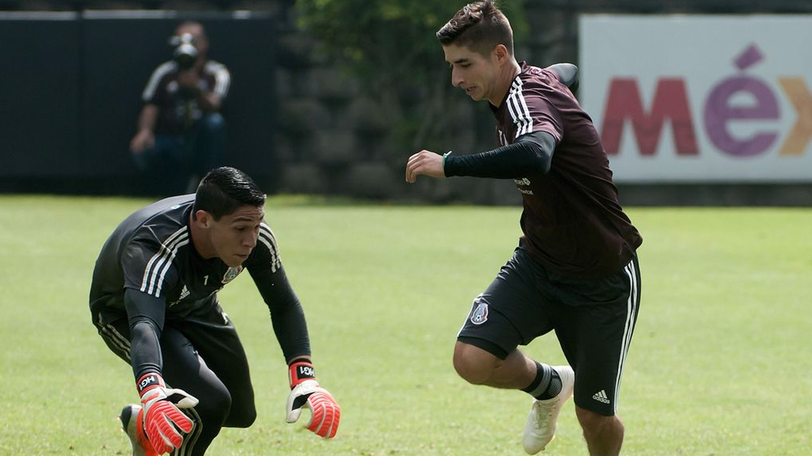 3 jugadores que pueden sustituir a Tecatito Corona