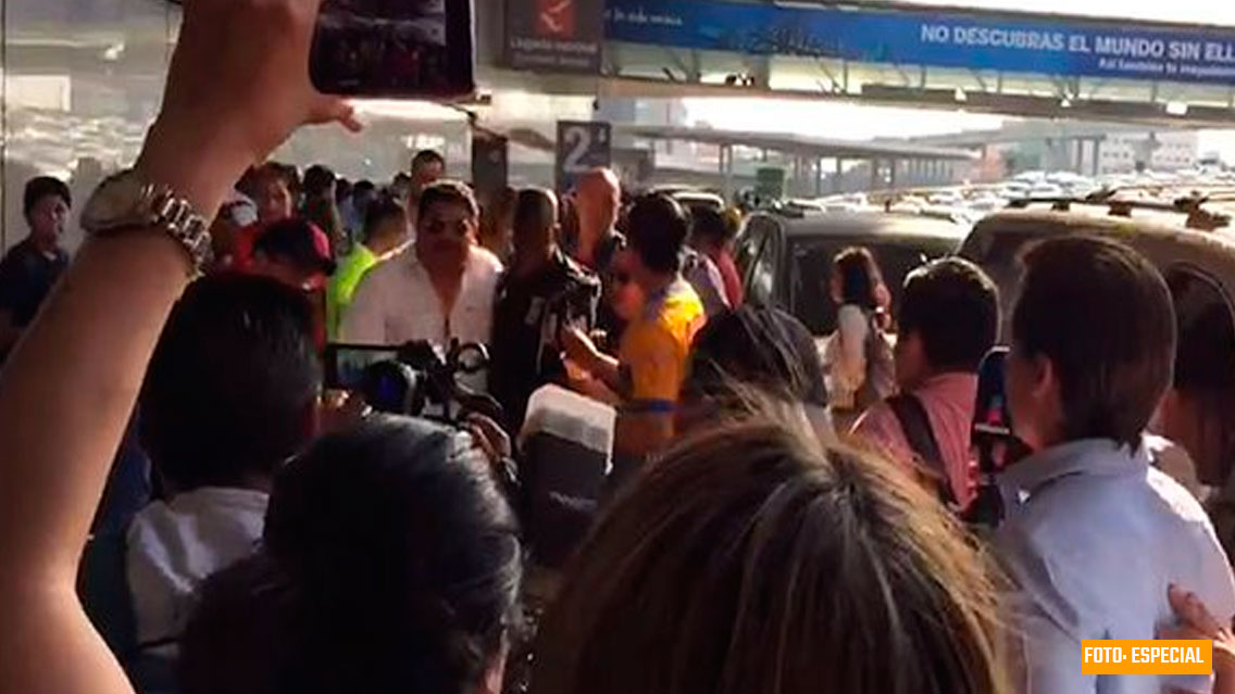 Caos en la llegada de Tigres a la CDMX