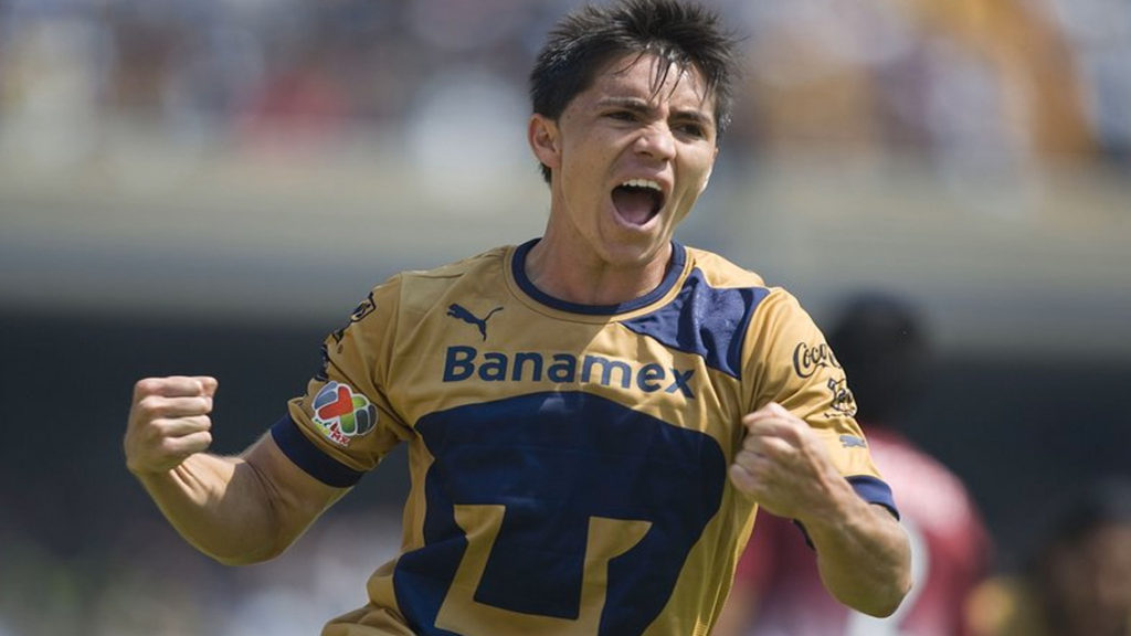 Efraín Velarde desea volver a Pumas