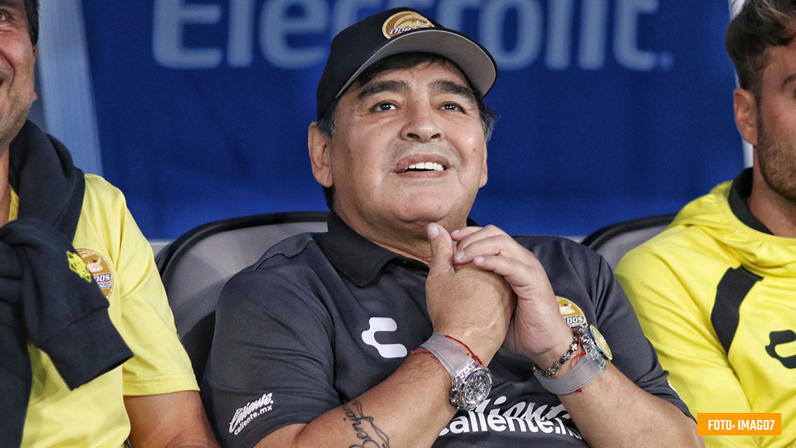 Maradona critica a naturalizados que quieren jugar en el Tri