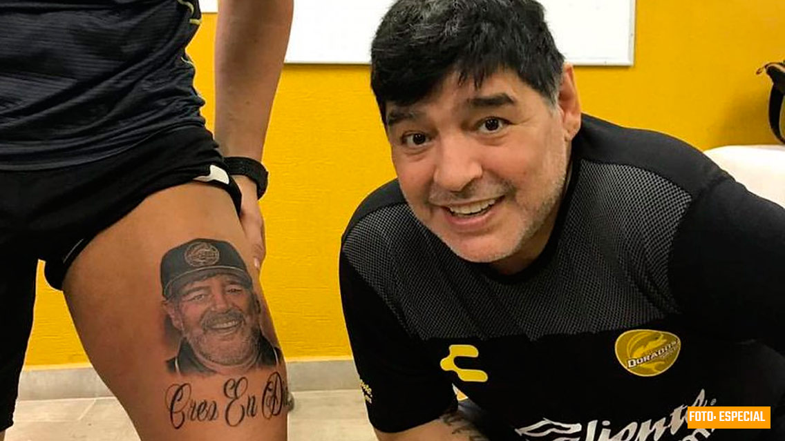 Razón por la qué el jugador de Dorados se tatuó a Maradona