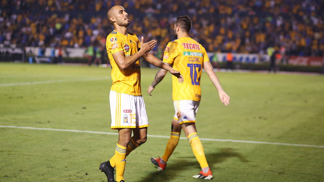 Tigres aplasta a Pachuca y es líder absoluto