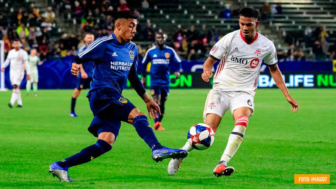 Mexicano logra primera titularidad en la MLS con Zlatan