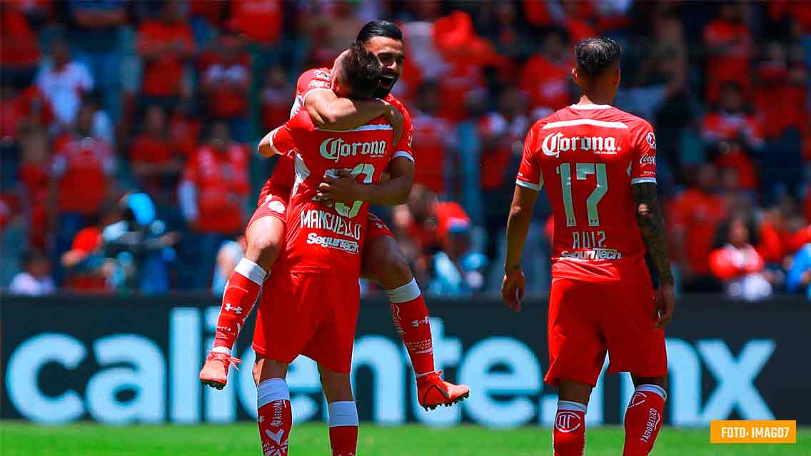 Toluca le busca acomodo a 3 futbolistas