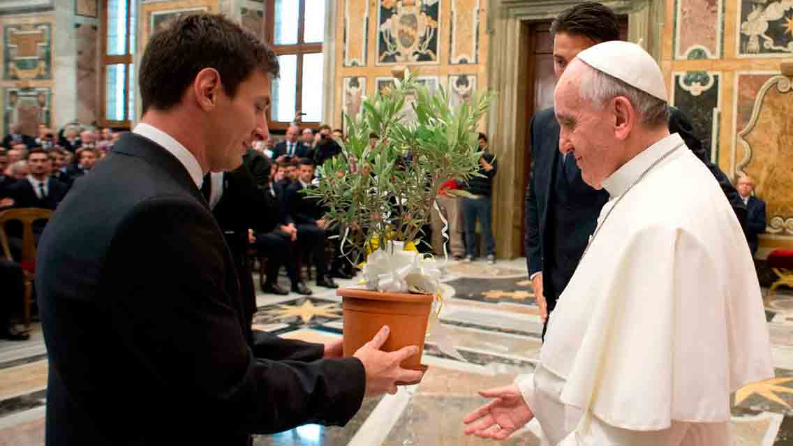 Messi no es Dios: Papa Francisco