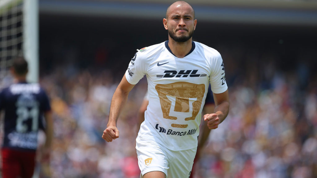 Los equipos que ofertan por Carlos González