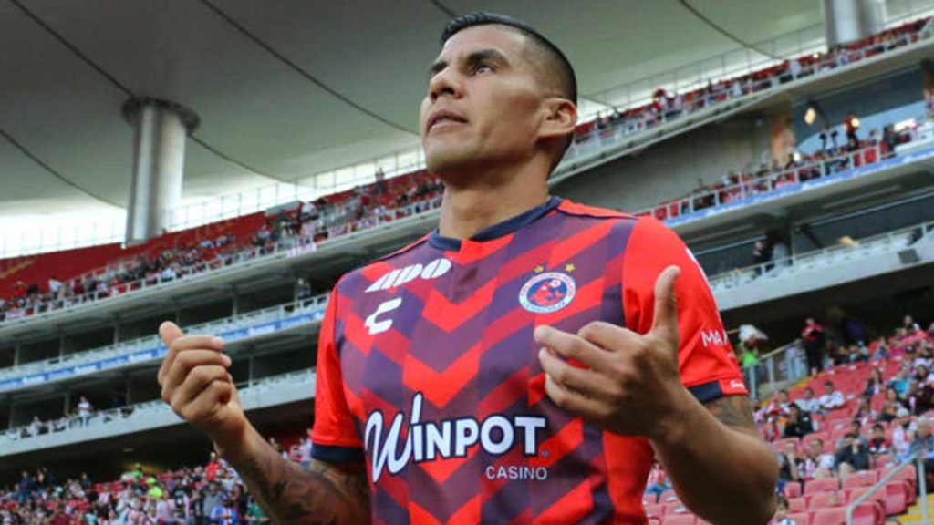 Carlos Salcido anuncia su retiro de las canchas