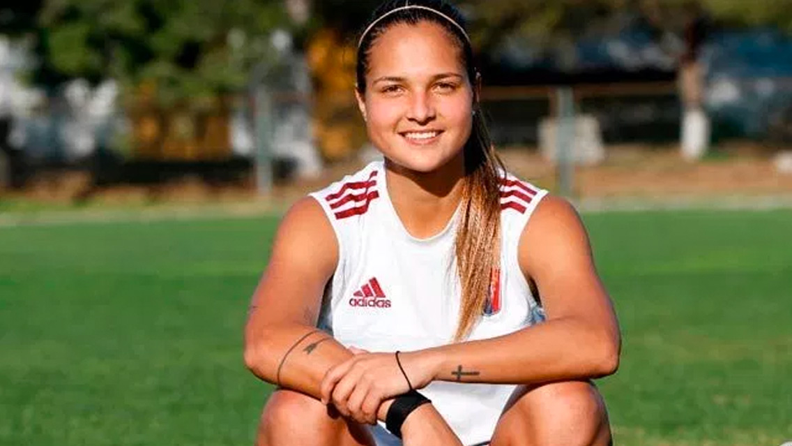 Deyna Castellanos coquetea con León Femenil